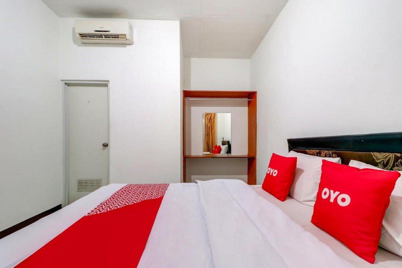 Oyo 3341 Ten Guest House Бандунг Экстерьер фото