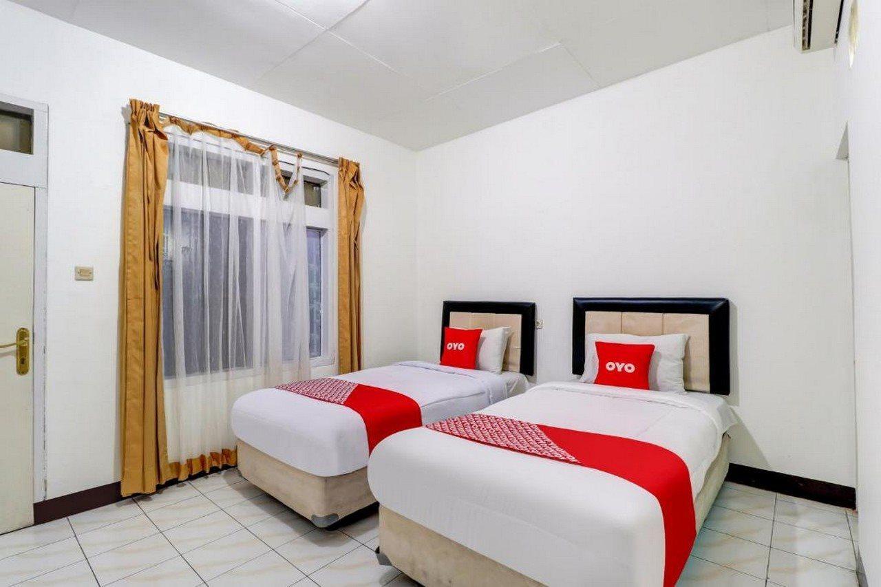 Oyo 3341 Ten Guest House Бандунг Экстерьер фото